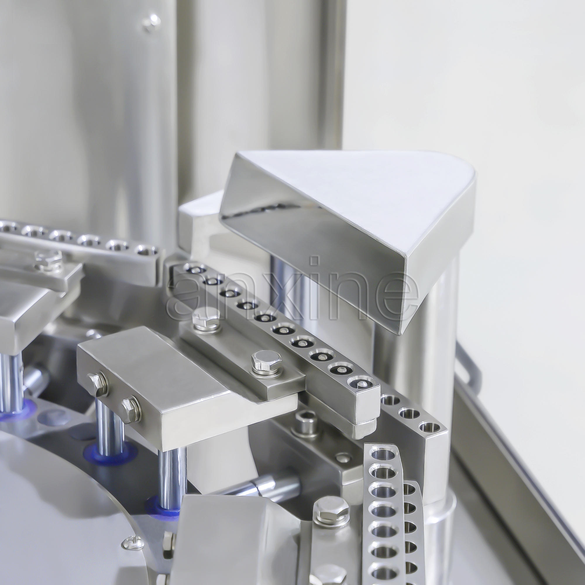 Automatic Liquid Capsule Filling Machine NJP-500L